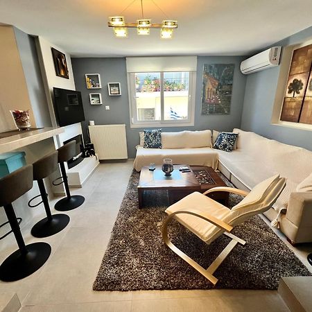 Apartament Modern Family Retreat Wolos Zewnętrze zdjęcie