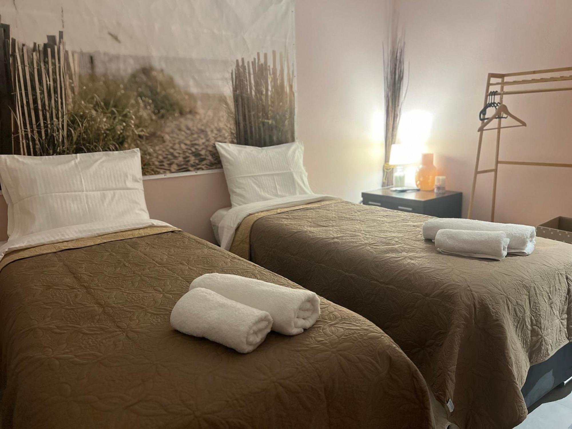 Apartament Modern Family Retreat Wolos Zewnętrze zdjęcie