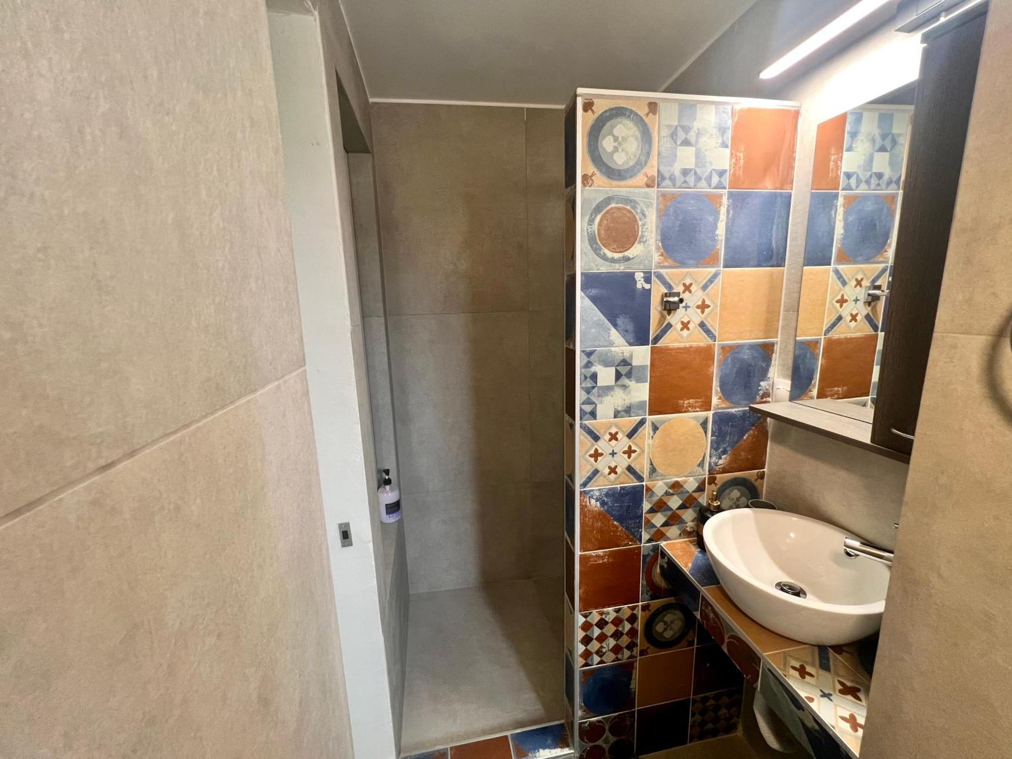 Apartament Modern Family Retreat Wolos Zewnętrze zdjęcie