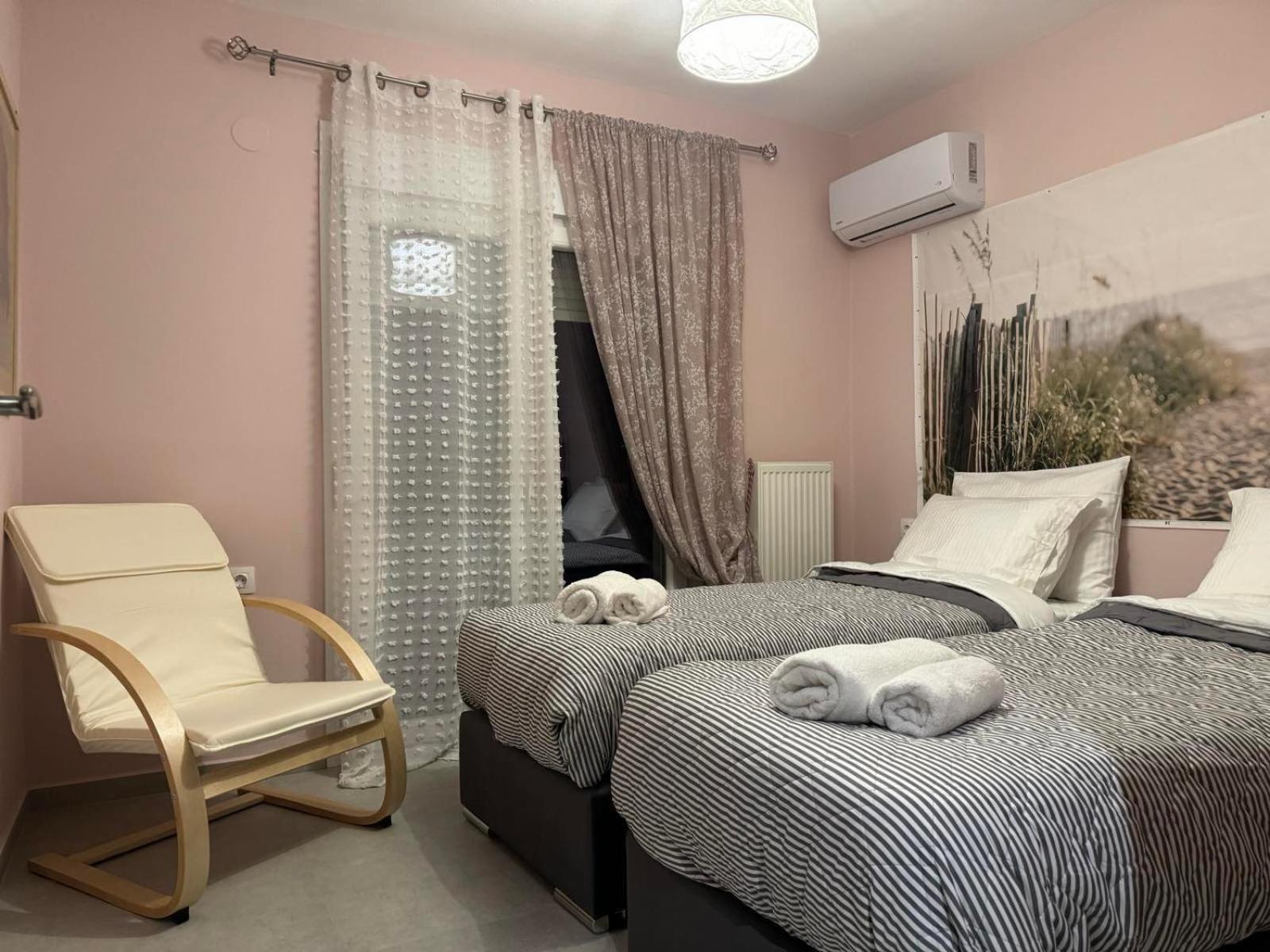 Apartament Modern Family Retreat Wolos Zewnętrze zdjęcie